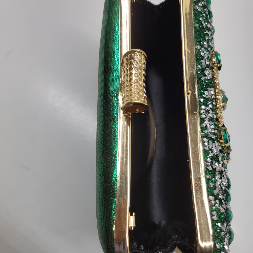 Source Unknown Green and Gold Clutch with Intricate Design - Picture 15 of 16